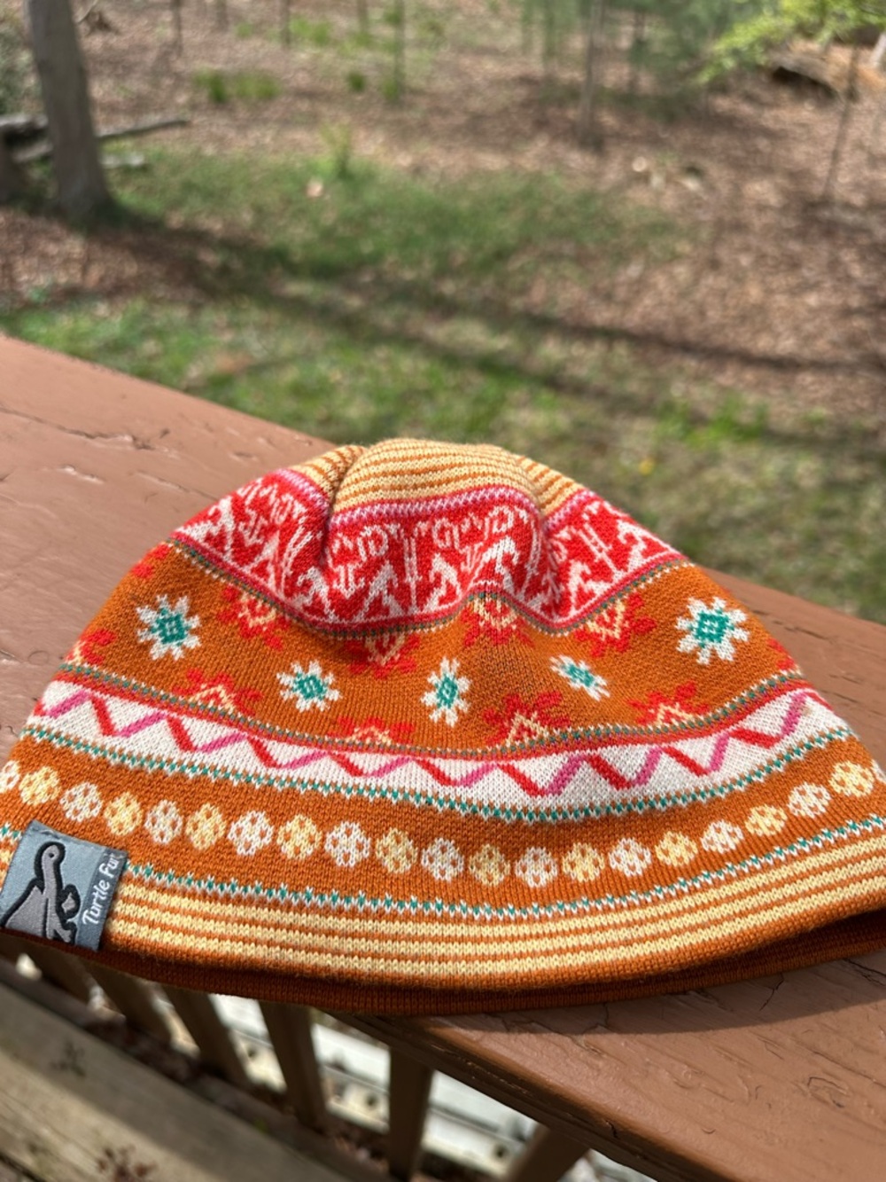 Turtle fur pink and orange hat